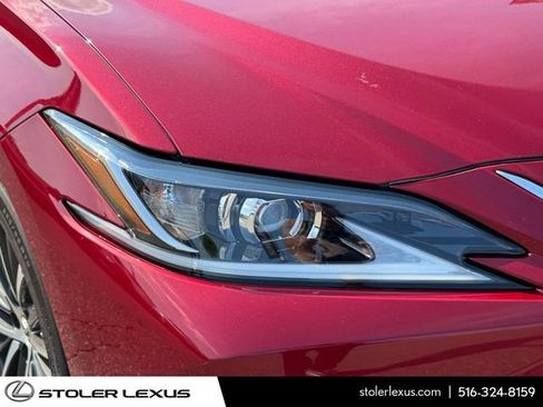 Used 2023 Lexus ES 350 w/ Premium Package FWD image 13