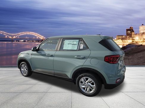 New 2026 Hyundai Venue SE FWD image 3