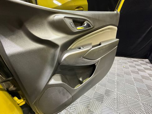 Used 2024 Chevrolet Trax ACTIV w/ Sunroof Package image 16