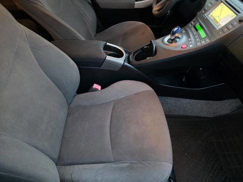 Used 2012 Toyota Prius Plug-In Hybrid image 21