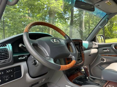 Used 2002 Lexus LX 470 4WD image 27