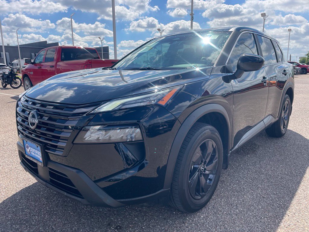 Used 2026 Nissan Rogue SV FWD image 5