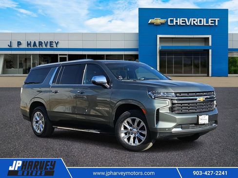 Used 2023 Chevrolet Suburban Premier image 1