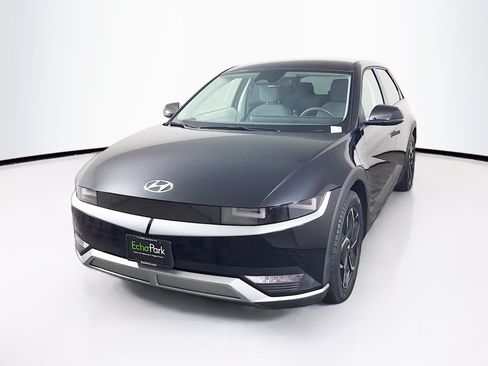 Used 2024 Hyundai Ioniq 5 SEL RWD image 3