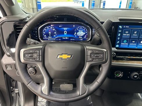 Used 2024 Chevrolet Silverado 1500 LT AWD/4WD image 12