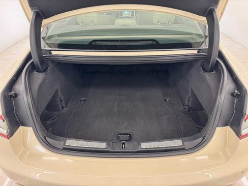 Used 2018 Lincoln Continental Select FWD image 7