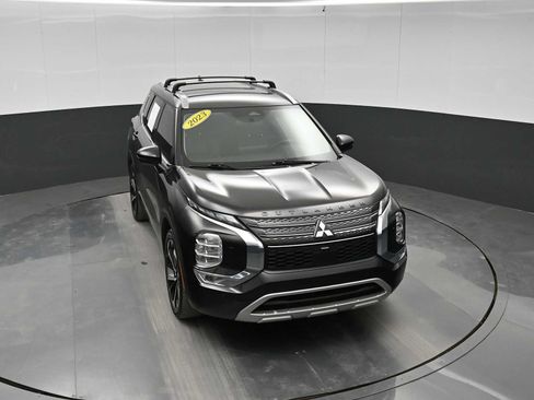 Used 2023 Mitsubishi Outlander SEL AWD/4WD image 24