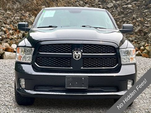 Used 2018 RAM 1500 Express w/ Express Value Package AWD/4WD image 3