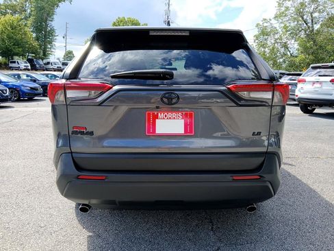 Used 2021 Toyota RAV4 LE image 7