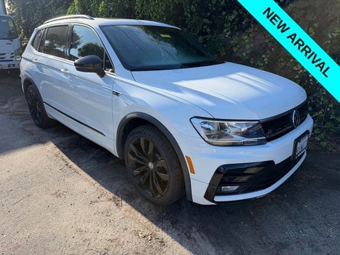 Used 2021 Volkswagen Tiguan SE R-Line image 2
