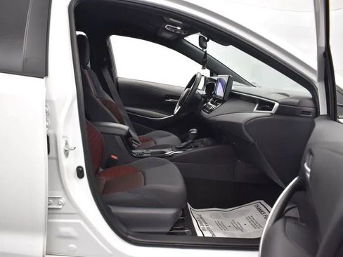 Used 2024 Toyota Corolla SE image 16