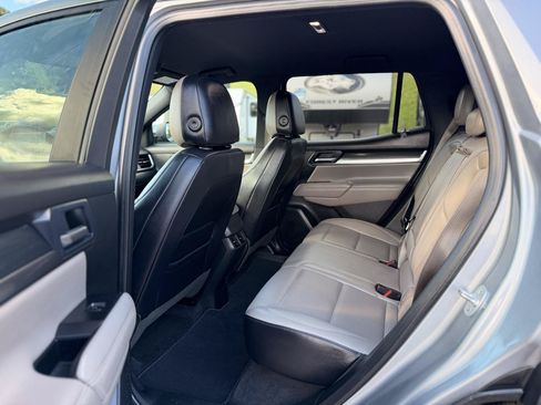 Used 2026 GMC Terrain Elevation w/ Elevation Premium Package AWD/4WD image 11