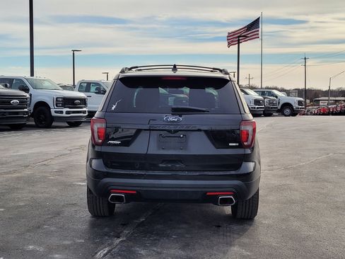 Used 2017 Ford Explorer Sport w/ Equipment Group 401A image 5