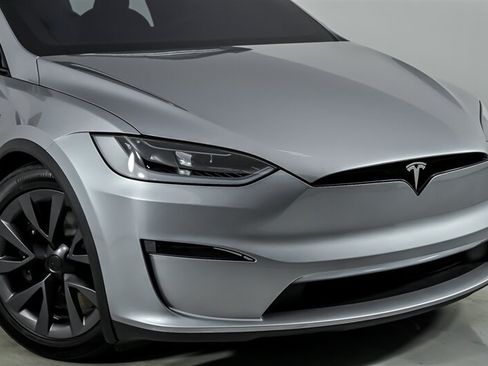Used 2024 Tesla Model X AWD/4WD image 3
