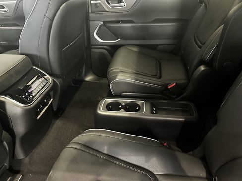 New 2026 INFINITI QX80 Luxe image 13