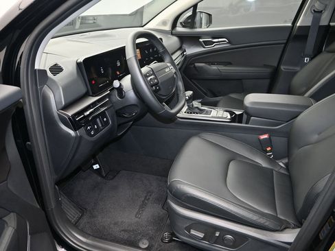 Used 2026 Kia Sportage EX w/ EX Panorama Roof Package image 13