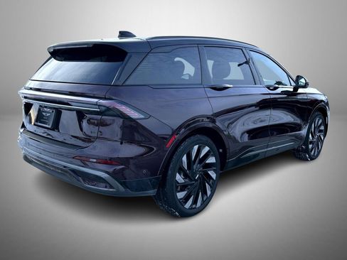 Used 2024 Lincoln Nautilus Reserve w/ Equipment Group 202A image 5