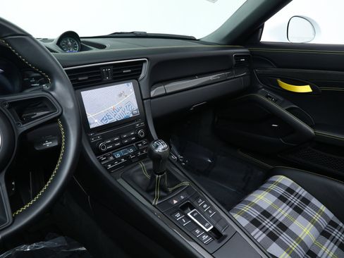 Used 2019 Porsche 911 Speedster image 38