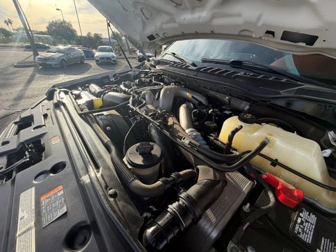 Used 2022 Ford F250 Platinum w/ Tremor Off-Road Package AWD/4WD image 33