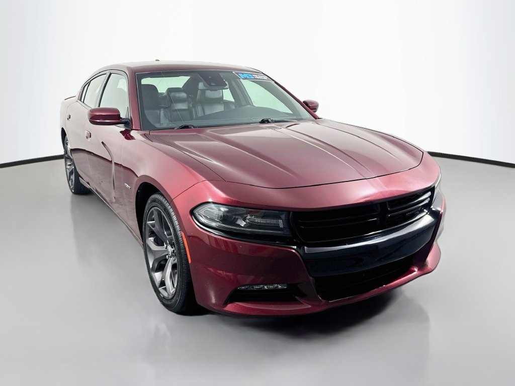 Used 2018 Dodge Charger R/T w/ Premium Group RWD image 3