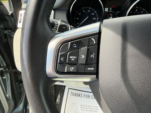 Used 2019 Land Rover Discovery Sport HSE AWD/4WD image 15
