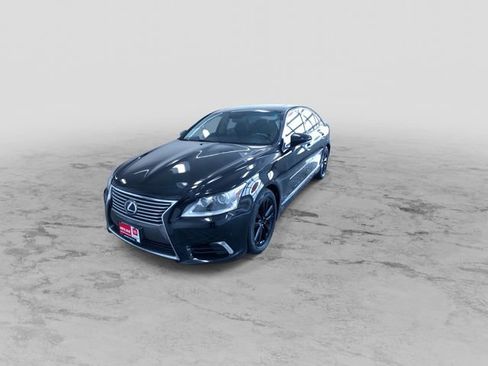 Used 2013 Lexus LS 460 AWD w/ Comfort Pkg image 5