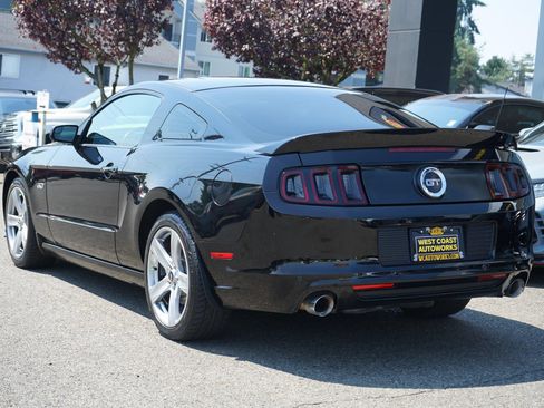 Used 2014 Ford Mustang GT RWD image 3