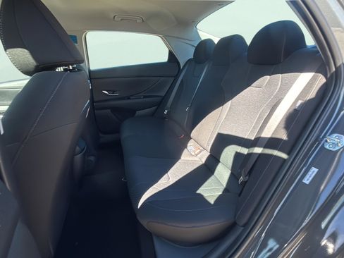 New 2026 Hyundai Elantra SE image 19