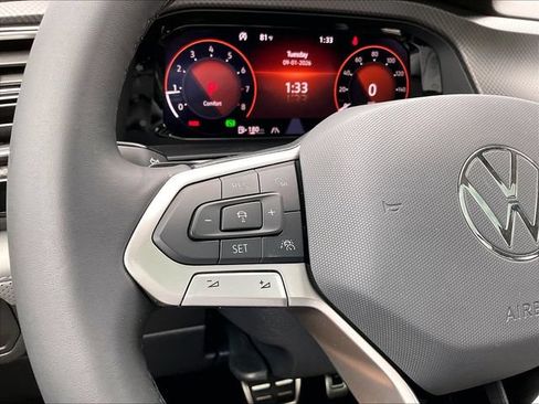 Used 2024 Volkswagen Atlas Peak Edition SE AWD/4WD image 15