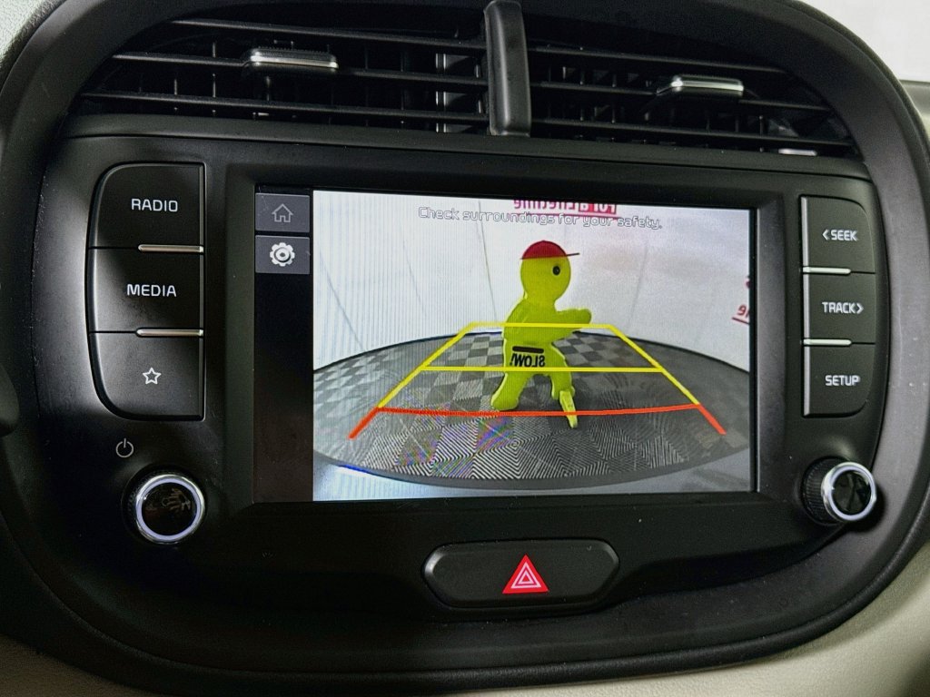 Used 2023 Kia Soul LX FWD image 6