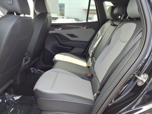 New 2026 Volkswagen Tiguan SE R-Line image 11