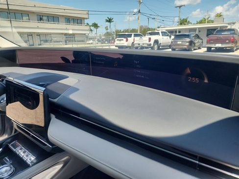 New 2025 Lincoln Nautilus Premier w/ Equipment Group 102A image 24