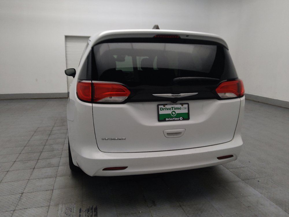 Used 2024 Chrysler Voyager LX FWD image 6