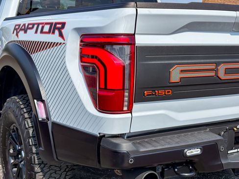 Used 2025 Ford F150 Raptor AWD/4WD image 11