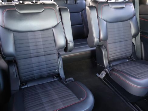 Used 2025 Ford Explorer ST-Line image 20