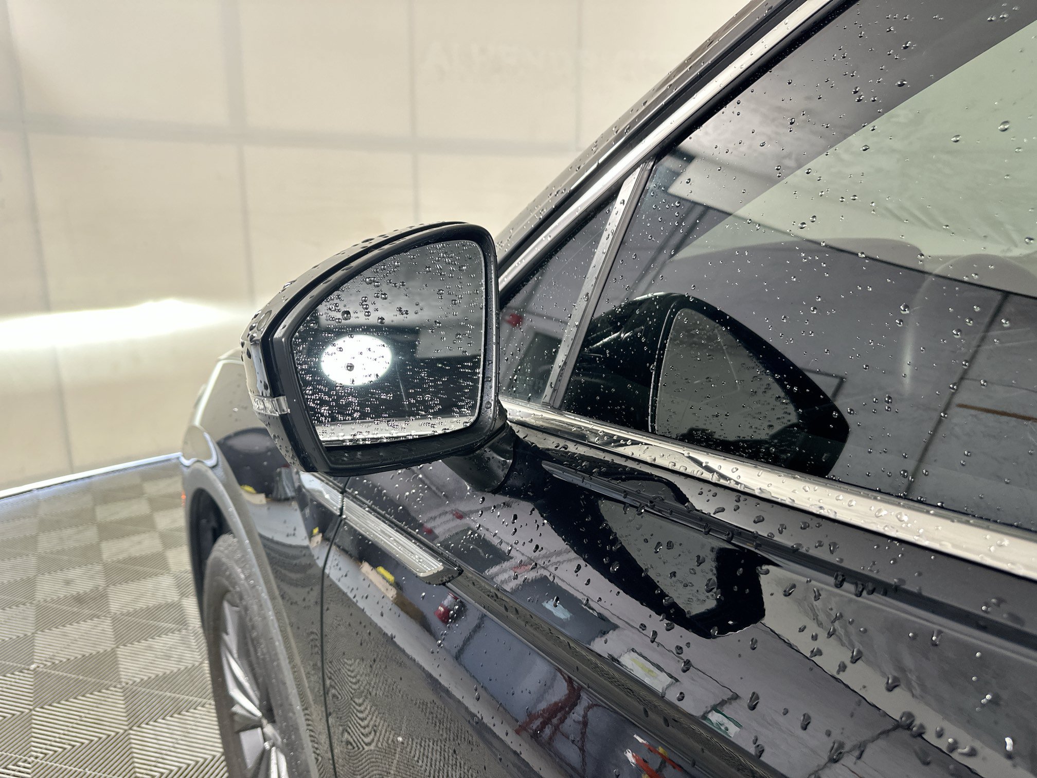 Used 2023 Volkswagen Tiguan SE FWD image 10