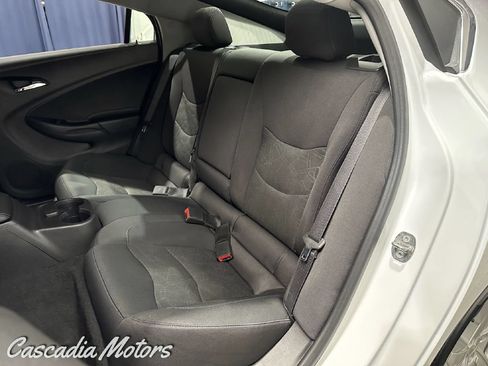 Used 2018 Chevrolet Volt LT FWD image 9