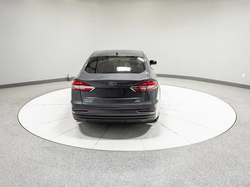 Used 2020 Ford Fusion SE FWD image 29