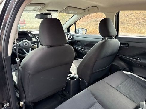Used 2021 Nissan Versa SV image 19
