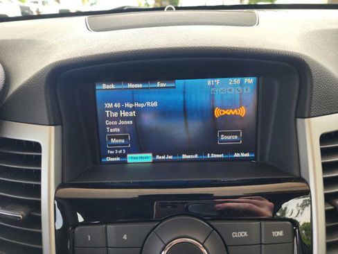 Used 2016 Chevrolet Cruze LT FWD image 20