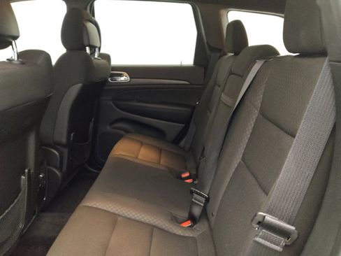 Used 2018 Jeep Grand Cherokee Laredo image 18