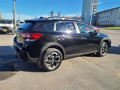 Used 2022 Subaru Crosstrek 2.0i Premium image 7