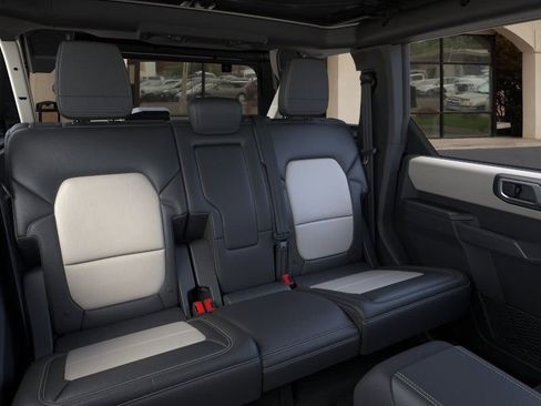 New 2026 Ford Bronco Outer Banks image 11