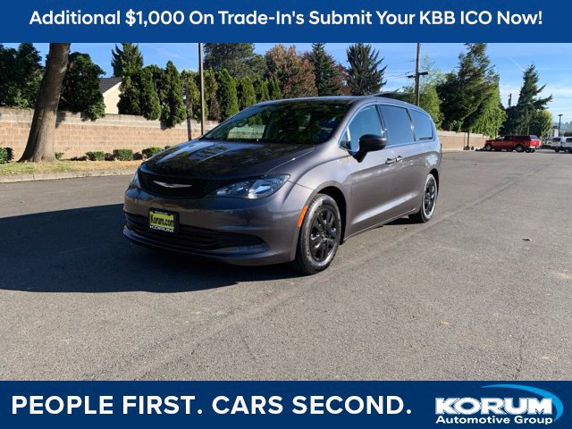 Used 2018 Chrysler Pacifica L FWD 360° Tour