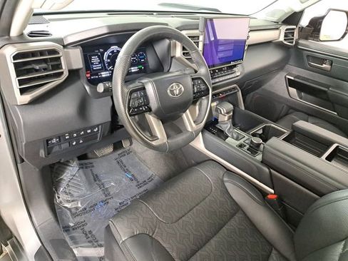 Used 2024 Toyota Tundra Limited AWD/4WD image 18
