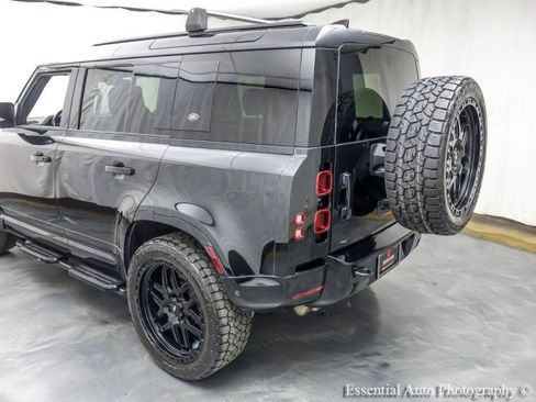 Used 2022 Land Rover Defender 110 X-Dynamic HSE AWD/4WD image 9