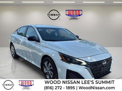 Certified 2025 Nissan Altima 2.5 S FWD image 1