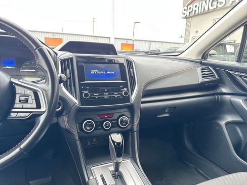 Used 2021 Subaru Crosstrek 2.0i Premium w/ Moonroof Package AWD/4WD image 17