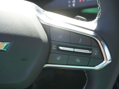 New 2025 Chevrolet Traverse LT image 16