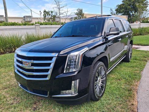 Used 2015 Cadillac Escalade ESV Premium AWD/4WD image 2